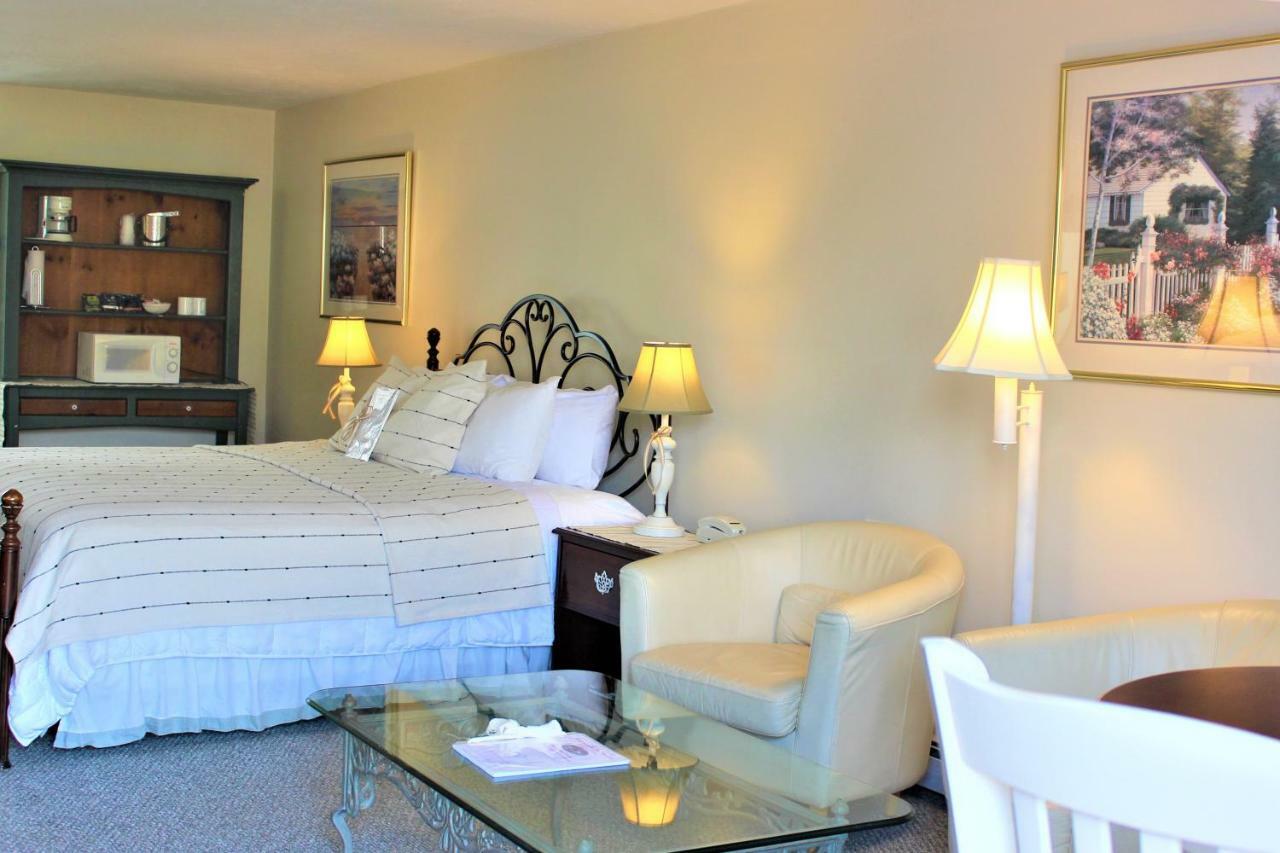 Red Horse Inn Falmouth Room photo