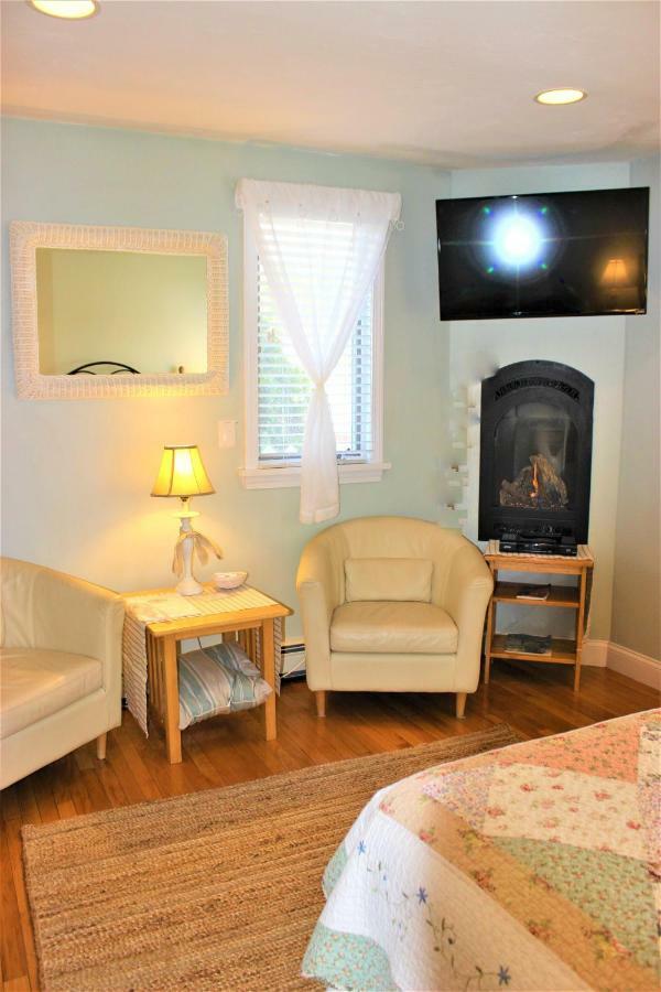 Red Horse Inn Falmouth Room photo